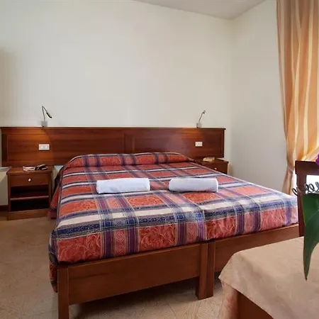 Lory Hotel Garda (Verona)