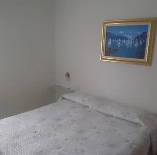 Lory 2* Garda (Verona)